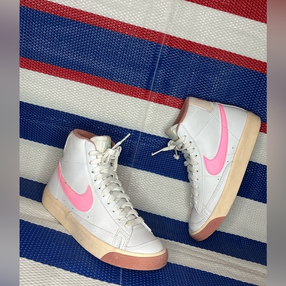 🎉✨ THROWBACK - Nike Blazer Mid '77 GS Guava Ice/Jade Summit White Sneakers 4.5 Y - Picture 7 of 17